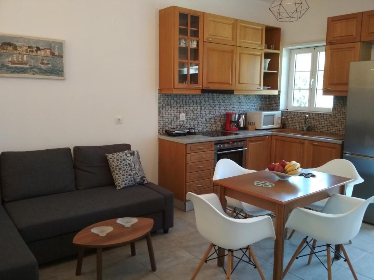 סיטייה Theofilos Apartment מראה חיצוני תמונה